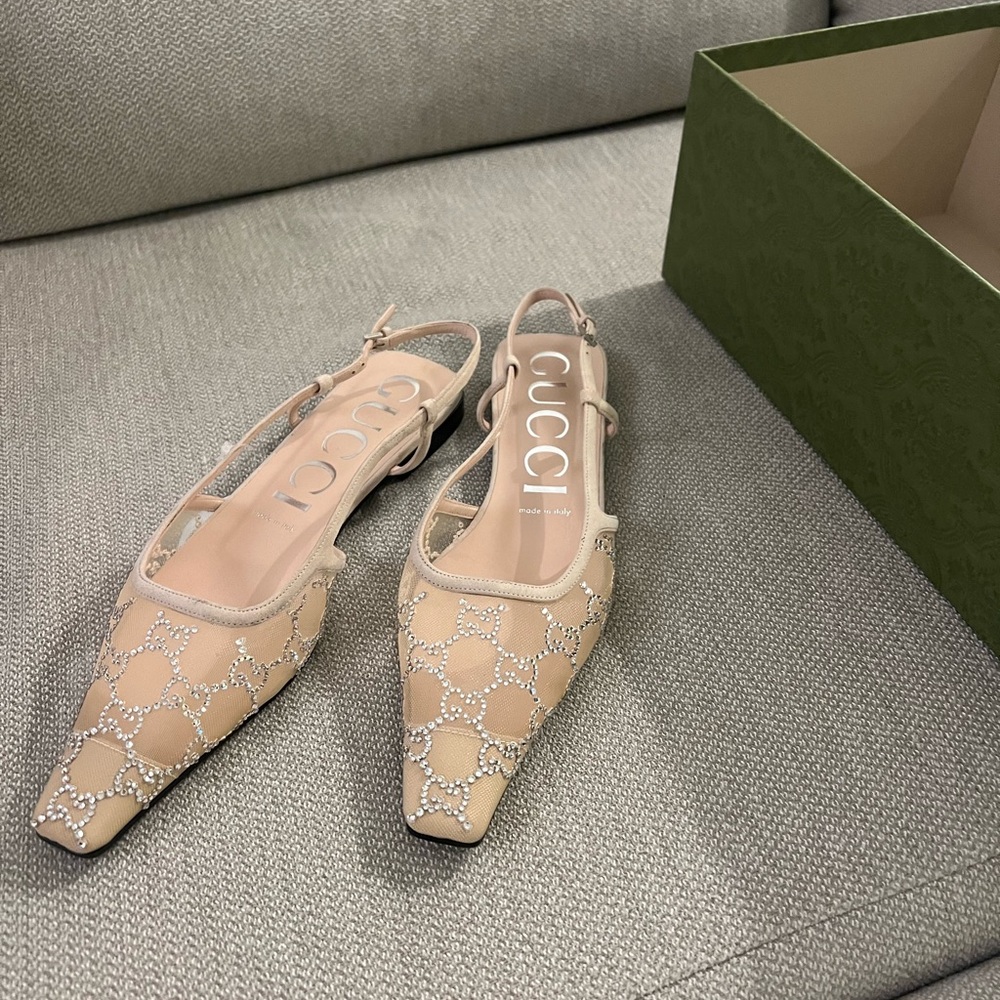 Gucci Beige and Silver Women's Shoes - Picture 2 of 4